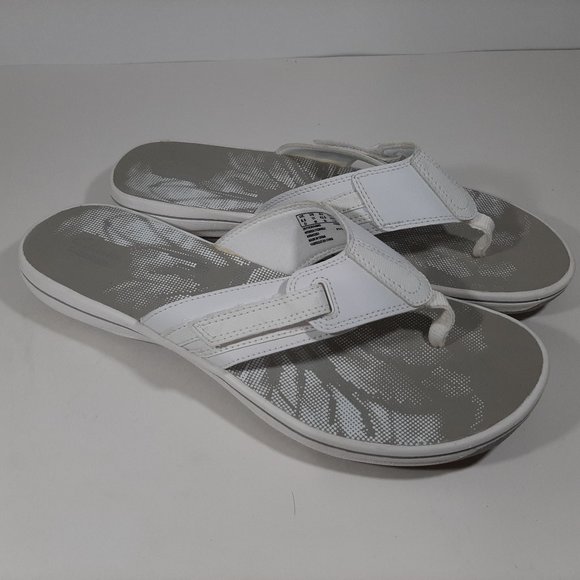 clarks collection flip flops